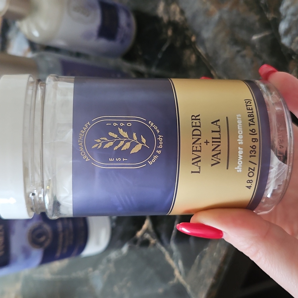 Bath & Body Works Lavender Vanilla Collection - Picture 3 of 8